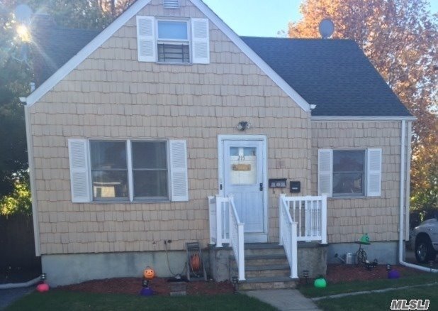 Primary Photo - 215 Deauville Pkwy