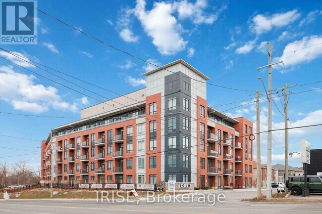 Photo du bâtiment - 1010 Dundas St E