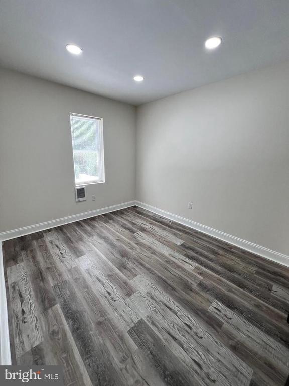 Foto del edificio - 6645 Vandike St