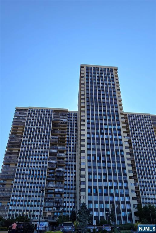 Foto principal - 200 Winston Dr