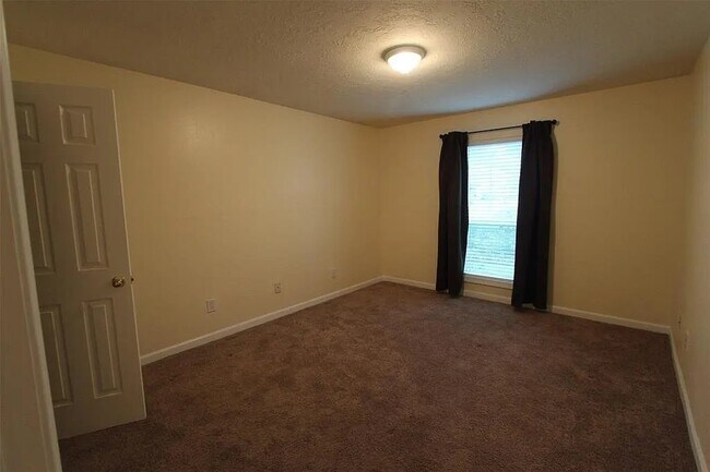 Foto del edificio - 22715 Bridgewater Dr