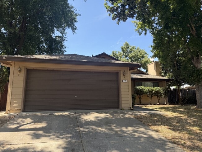 Building Photo - 844 Stetson Way