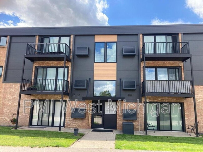 Building Photo - 8430 Woodhaven Dr SW