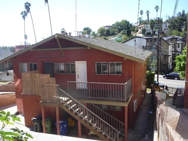 Building Photo - 1642 Echo Park Ave