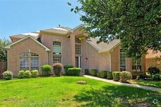 Building Photo - 3820 Cochran Dr