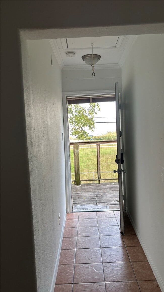 Building Photo - 4911 Oleander St