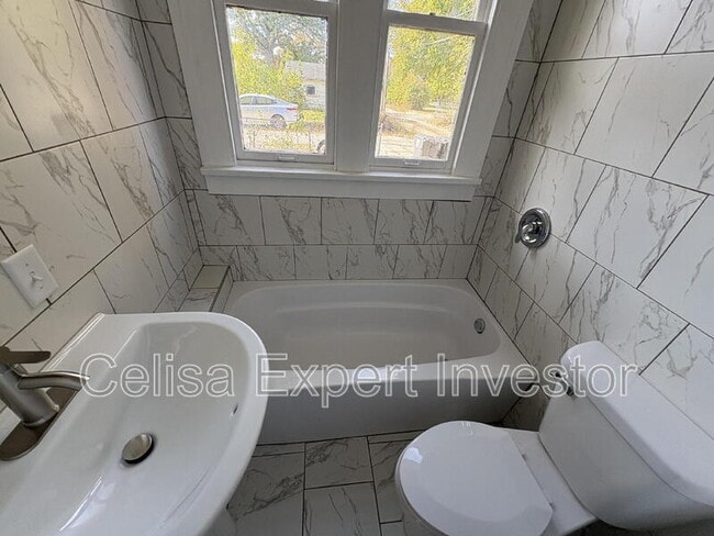 Foto del edificio - 2602 Warsaw St