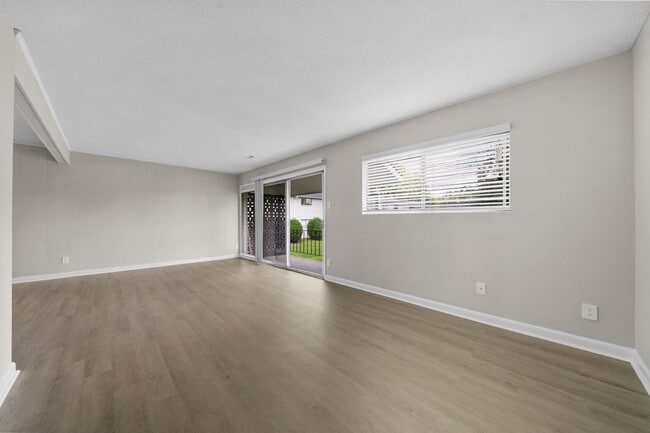 Interior Photo - Monarch Apartments