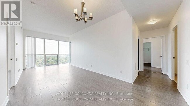 Building Photo - 5168 Yonge St