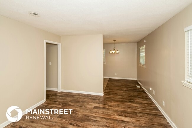 Building Photo - 209 Pine St