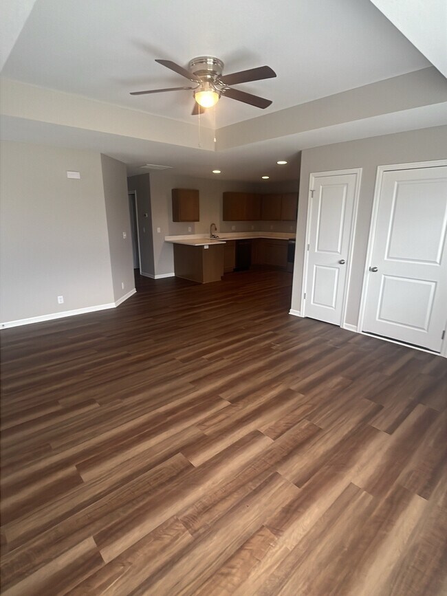 Building Photo - 1094 Pebblecreek Dr