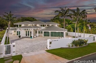 Building Photo - 4346 Kahala Ave