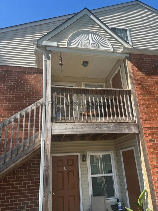 Building Photo - 208 Quarter Trail