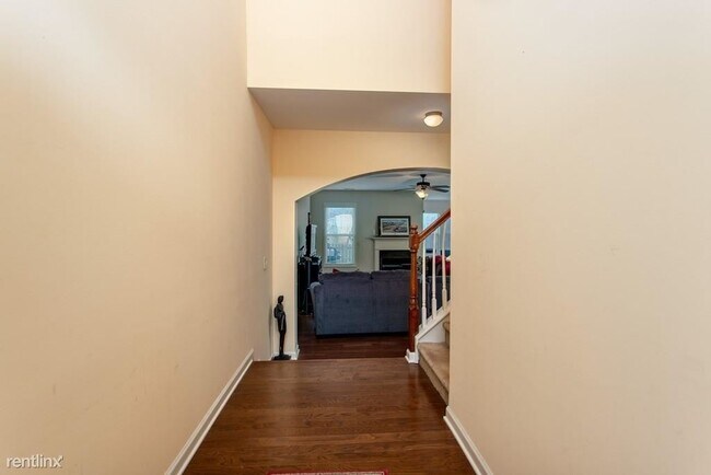 Building Photo - 3 br, 2 bath House - 125 Grampian Court