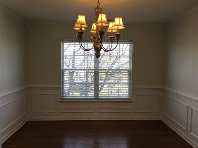 Building Photo - 1813 Day Lily Ln