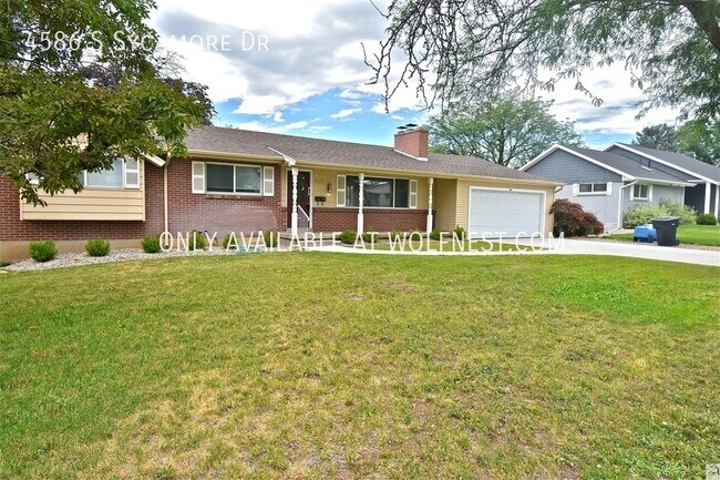 Foto del edificio - Gorgeous 5 Bedroom Holladay Home! No Depos...