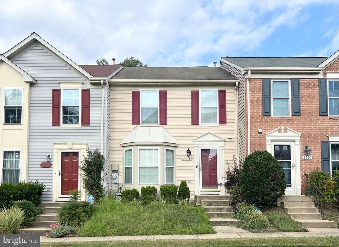 Primary Photo - Spacious 3-Bedroom, 2.5-Bath Townhome in D...
