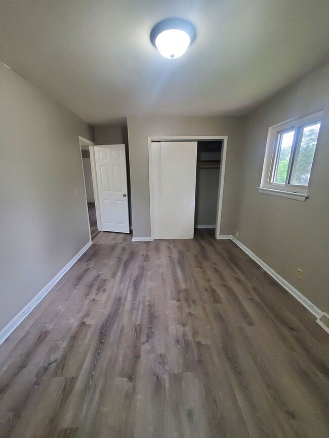 Building Photo - 8230 W Villard Ave