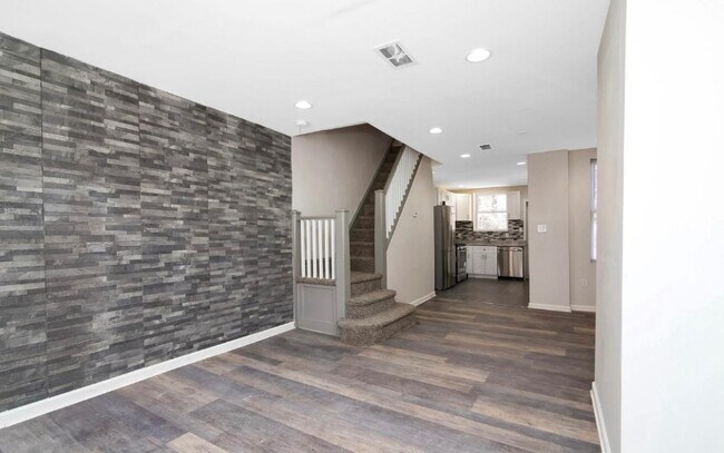Foto del edificio - 4440 N Cleveland St