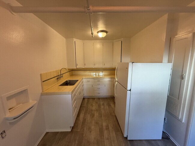 Foto del edificio - Charming 1-bed 1-bath apartment in Midtown!