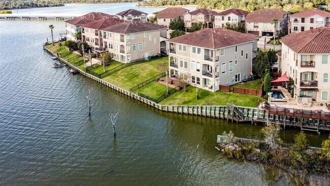 Building Photo - 4105 Boardwalk Blvd