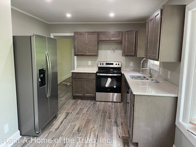 Building Photo - 3 br, 2 bath House - 8608 Haw River Rd