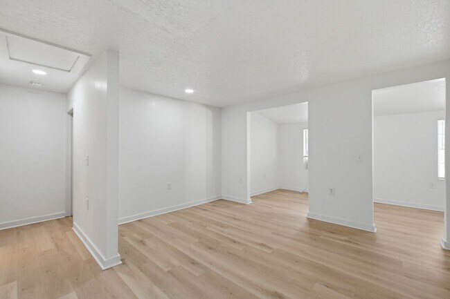 Foto del edificio - 1824 Grayson St