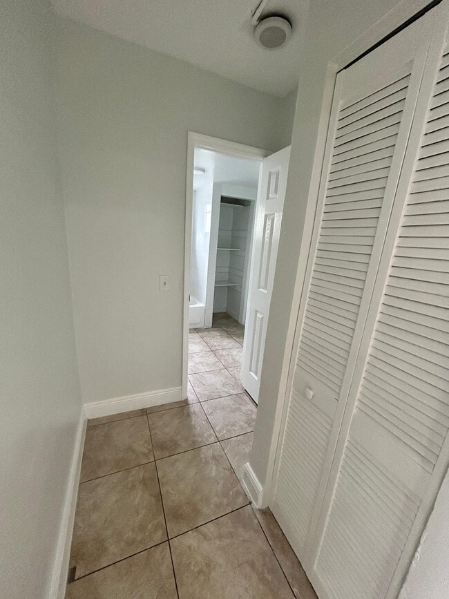 Foto del edificio - WEJ 13550 LLC - 18257