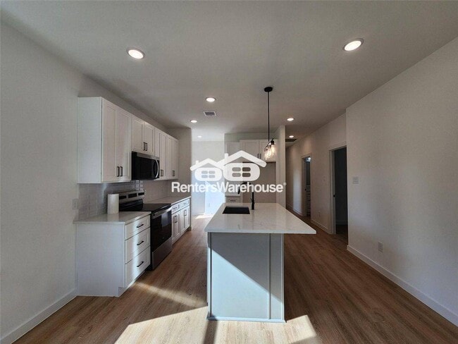 Foto del edificio - 7817 Beckley St