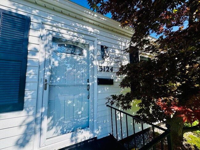 Foto del edificio - 3124 N Parish Ave
