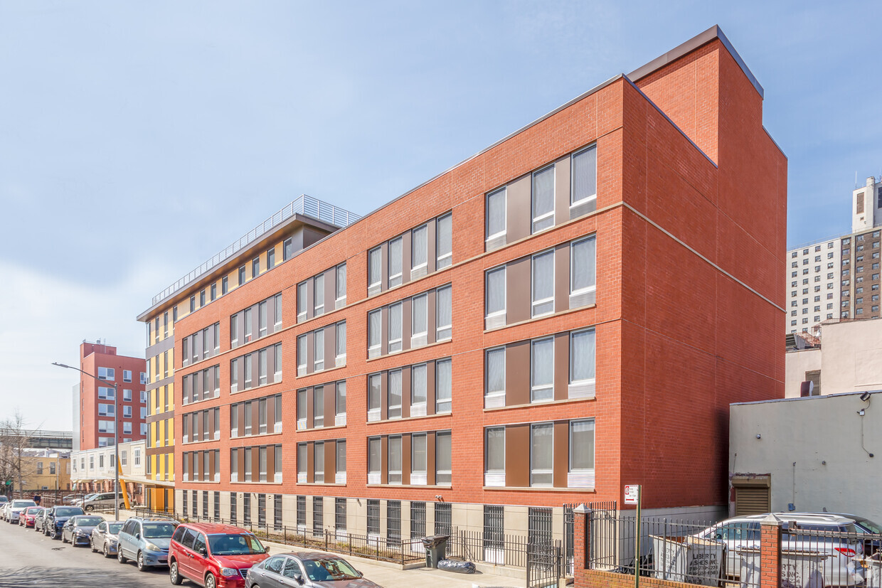Foto del edificio - Beverly's Place