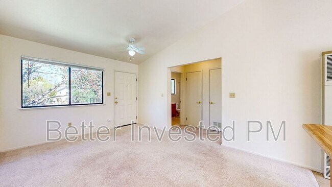 Foto del edificio - 5220 Fulton Rd