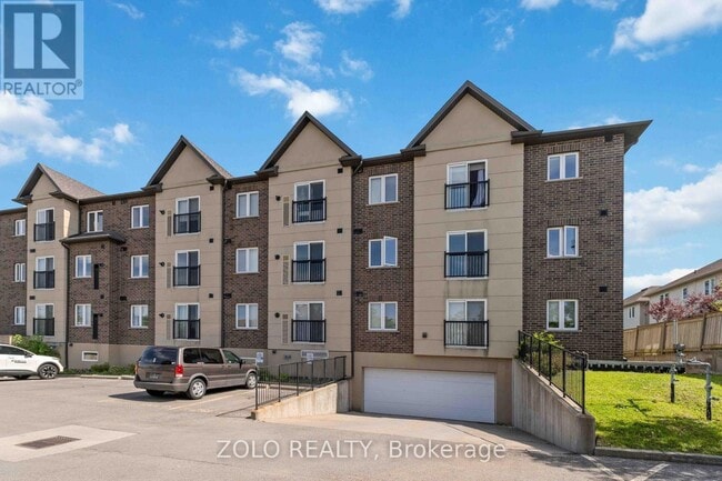 Building Photo - 886 Golf Links Rd
