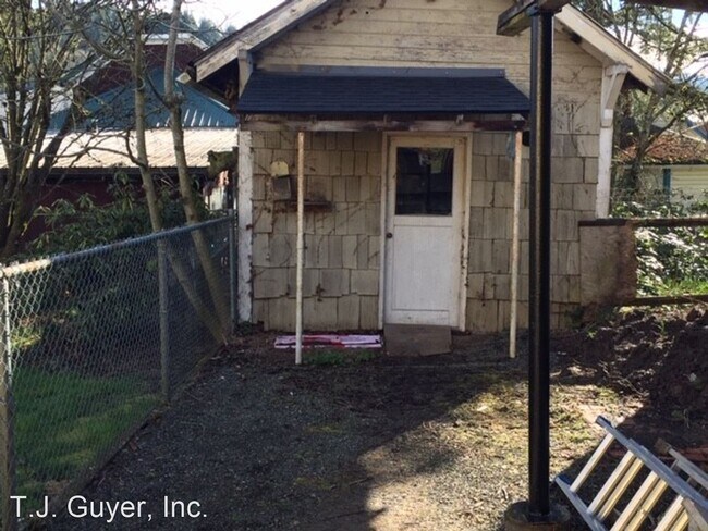 Foto del edificio - 2 br, 1 bath House - 650 NW Quincy Pl