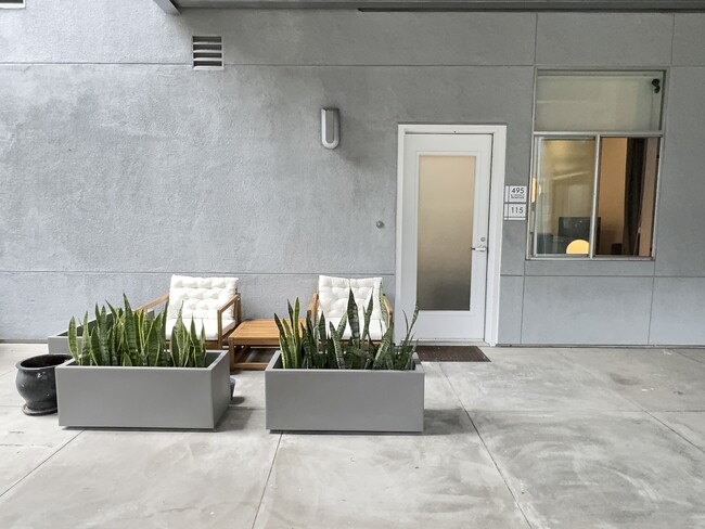 Building Photo - 495 W Center Street Promenade