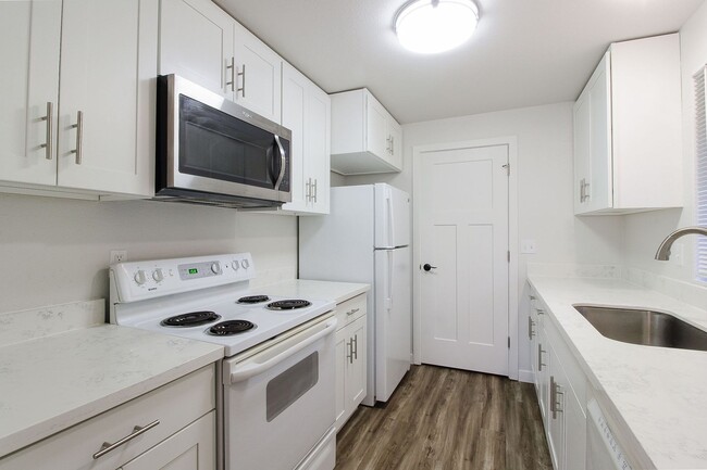 Midvale - Midvale Apartment