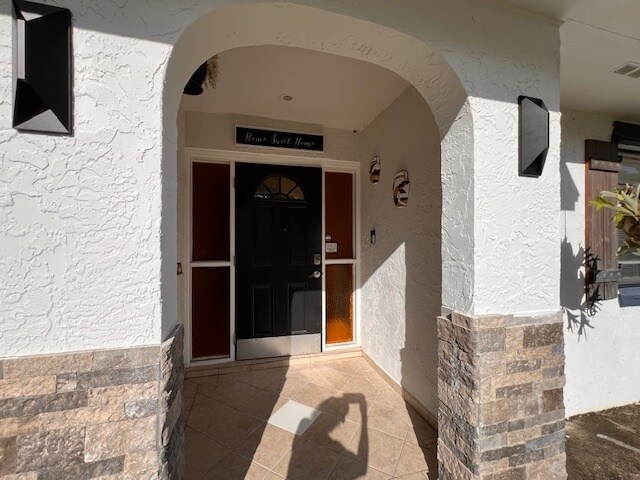 Foto del edificio - Elegant 3-Bed, 2-Bath Home in Prime Orland...