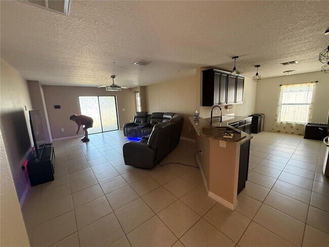Foto del edificio - 820 Chatham Walk Dr