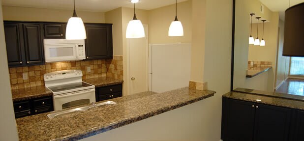 Kitchen 3 - 8601 Park Ln