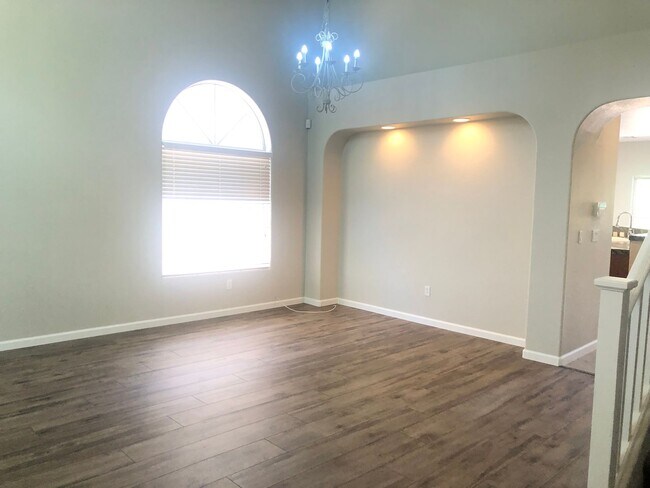 Foto del edificio - AVAIL NOW!!! SUMMERLIN  2-STORY HOME  4 BE...