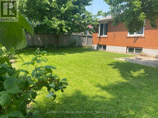 Photo du bâtiment - 183 Combe Ave