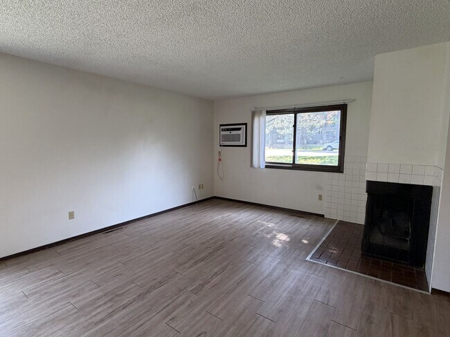 Building Photo - 1031 Davidson Dr