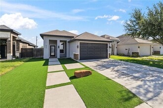 Building Photo - 921 Casa Blanca Dr