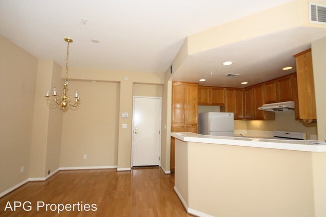 Building Photo - 3 br, 2.5 bath House - 9067 Moody Street