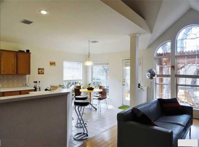 Building Photo - 5405 Apache Creek Cove