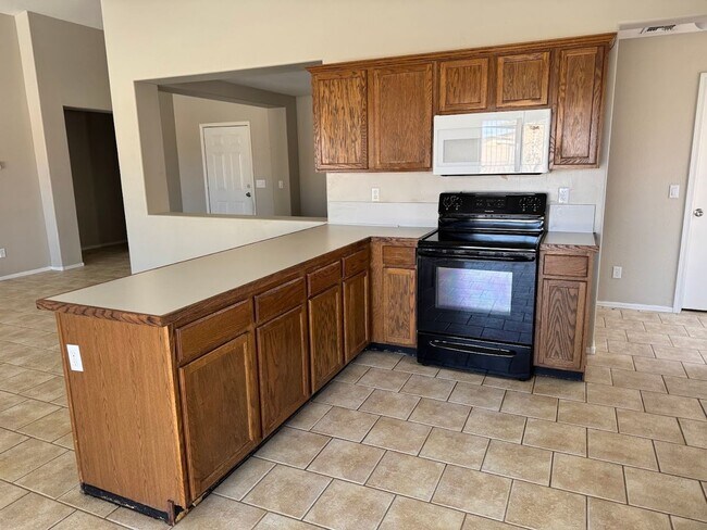 Building Photo - Beautiful Home for Rent in El Mirage!