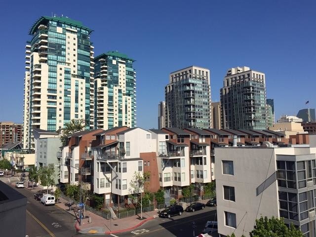 Foto del edificio - 221 Island Ave