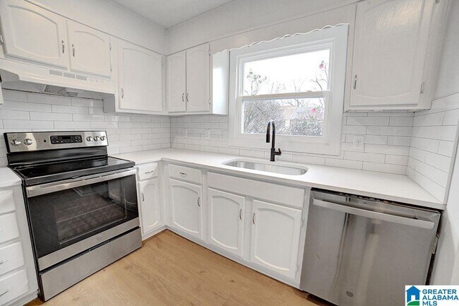 Foto del edificio - 738 Cahaba Manor Trail