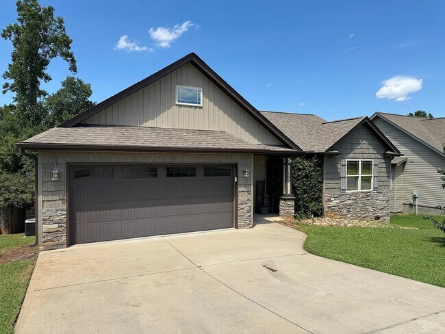 Building Photo - 106 S Hamlet Ct