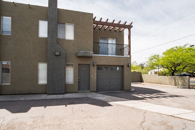 Foto del edificio - 780 N Richey Blvd